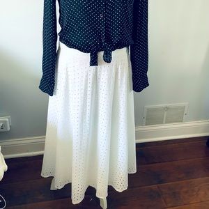 Gorgeous 💖eyelet skirt💖 NWT❣️